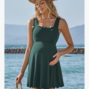 Chic Scalloped Hem Maternity Green Bathingsuit